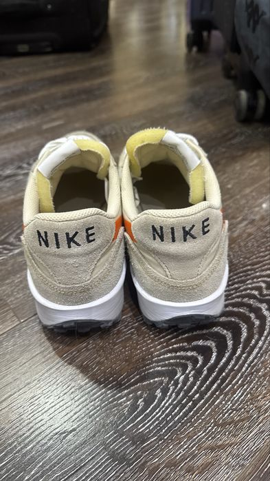 Кроссовки несколько пар