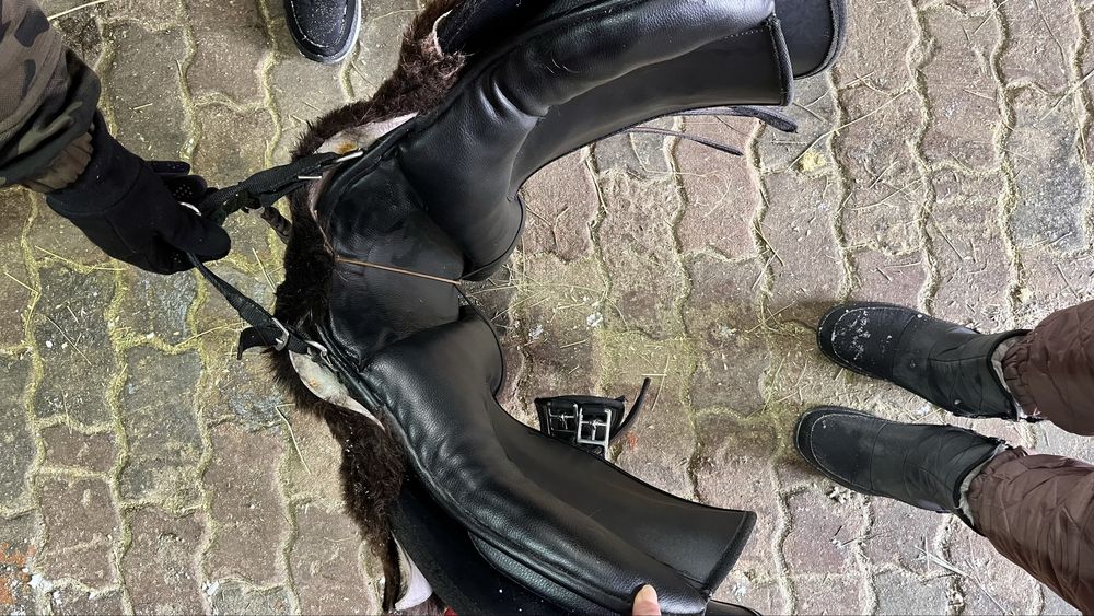 Седло спортивное для лошади