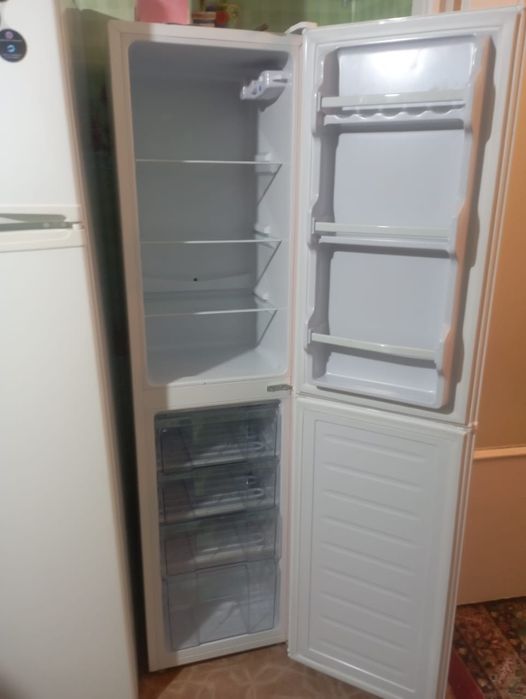 Продам холодильник