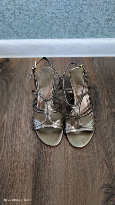 Красивые босоножки