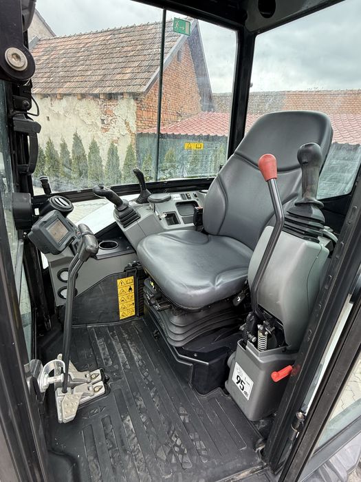 Vand excavator Bobcat E 55z an 2025