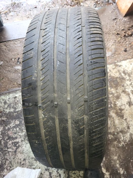 Продам резину 235/45/18