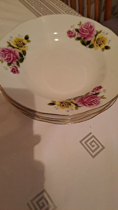 Посуда  фарфоровая.