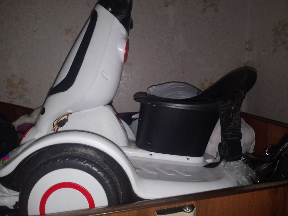 Электромобиль детский