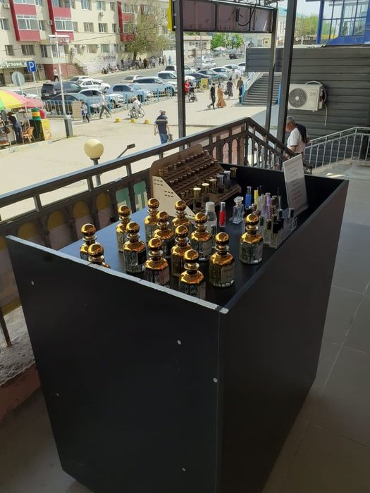 Продам Тумбочка для парфюм