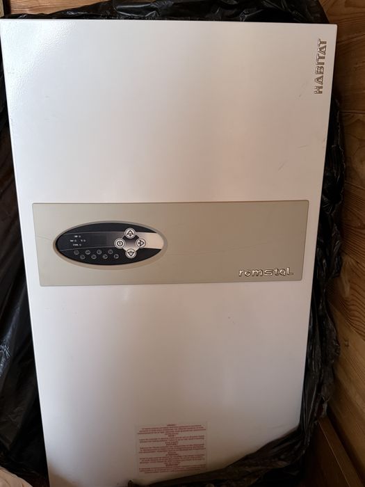 Centrala electrica, Romstal 500, pentru incalzire, cu pompa electronica si vas de expansiune 6L, 15 kW, 3x400V