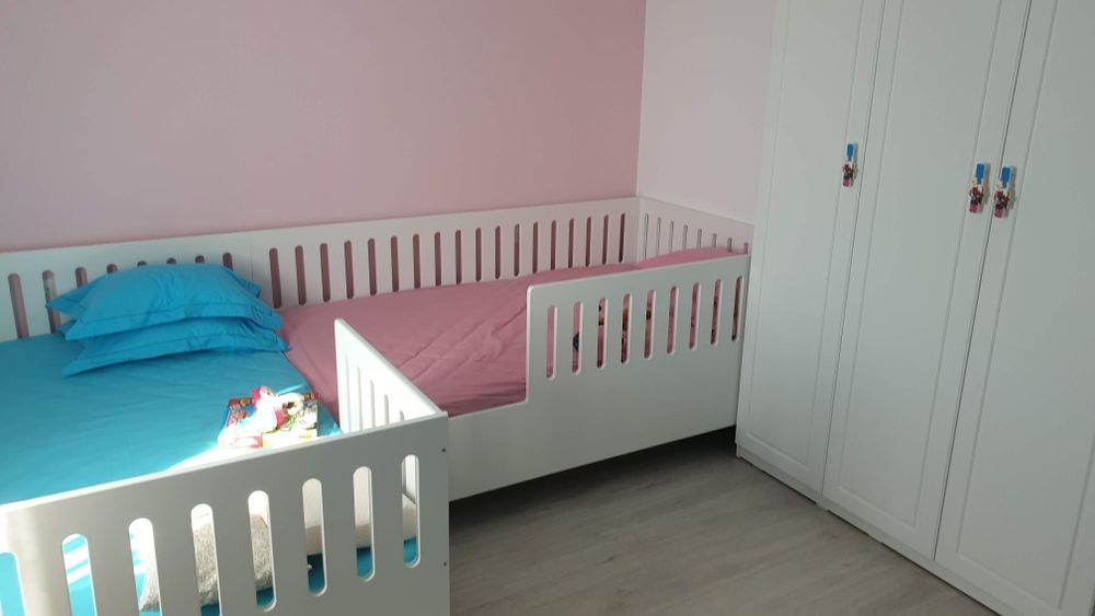 Propietar inchiriez casa complet utilata si mobilata, panouri , robot