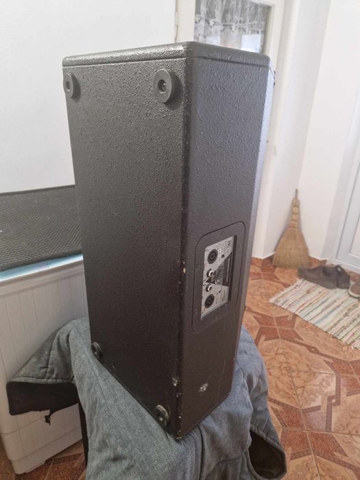 Vând sau schimb cu o boxa activa