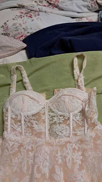 Чисто нова дантелена рокля М