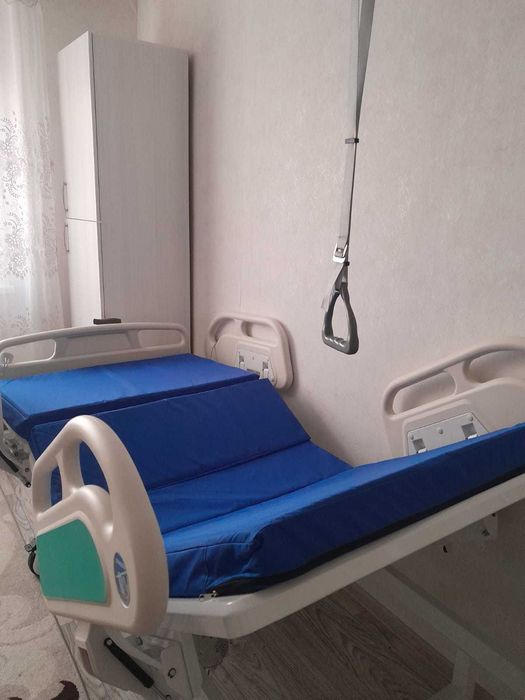 кровать для лежащих больных