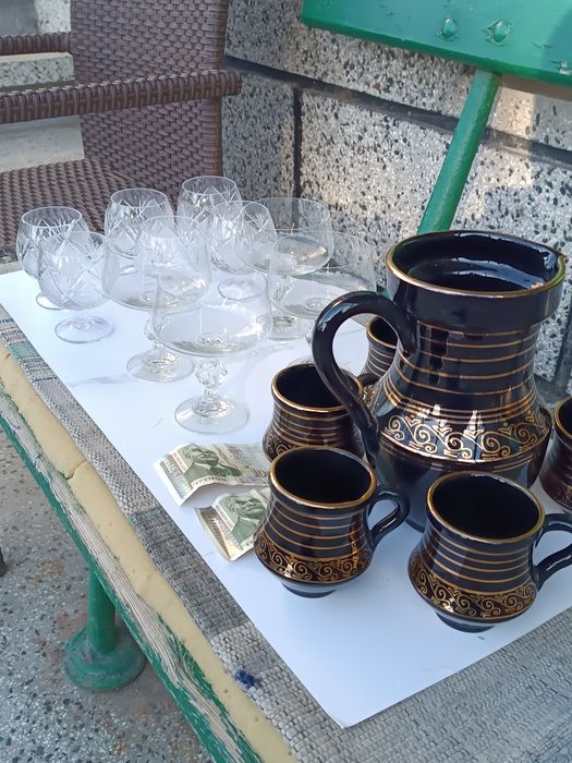 Керамични съдове и чаши