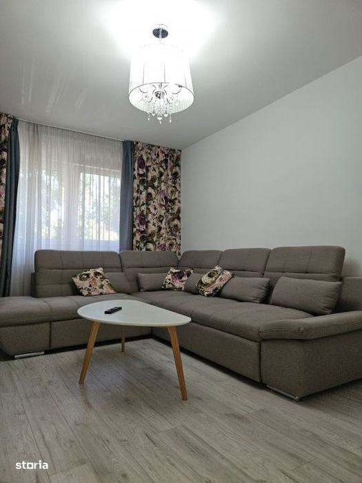 Apartament modern cu 3 camere de inchiriat in Vasile Aaron – Strada — fotografia 1