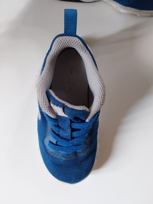 Продавам детски маратонки Nike