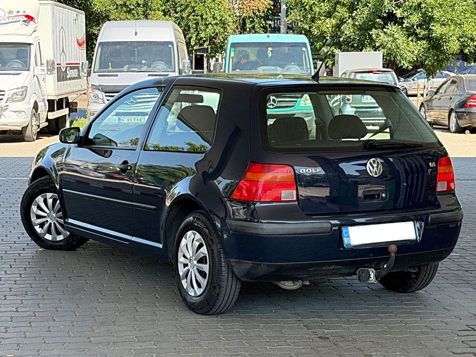 VOLKSWAGEN Golf 2000 — imagine 3