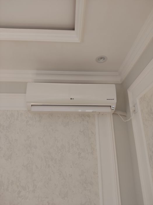 Ustanovka remont zapravka freon kondisaner.