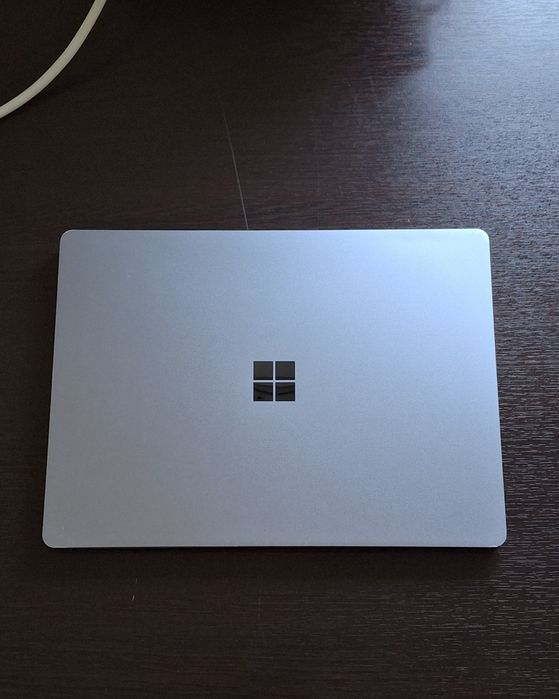 i5 10th поколение Microsoft Surface Laptop Go
