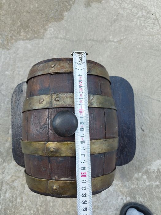 Буре дъбово със стойка