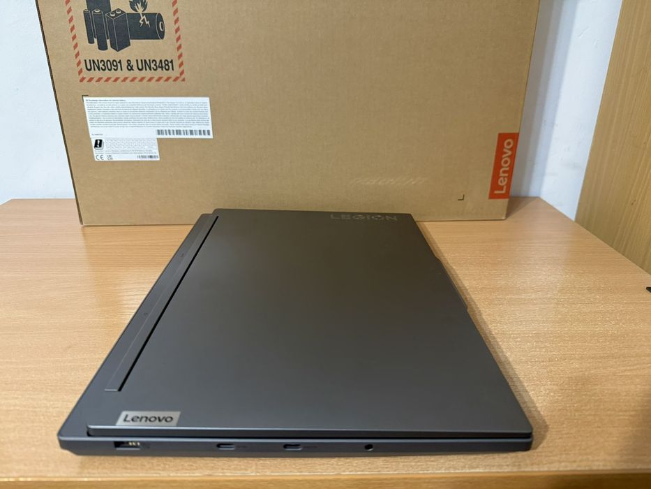 Гейминг лаптоп LENOVO Legion 5 16IRX9 83DG0028BM 16.0 "