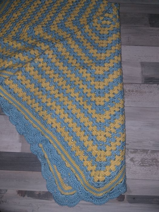 Вязаный плед ручная работа