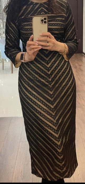 Продается нарядное платье Isabel Garcia