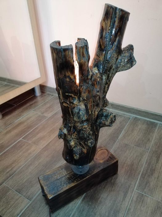 Lampa din trunchi veioza de lemn (cires) lucrata manual, bar, restaura