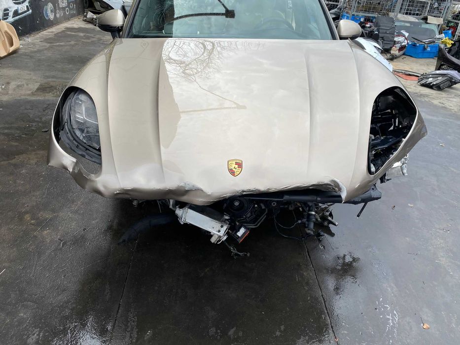 Dezmembrez Porsche macan 95B 2.0 turbo/interior/usa macan/stop/navi/