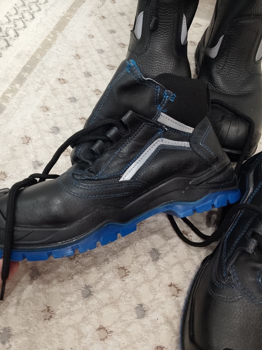 Продается спец.обувь. размер-40, новое