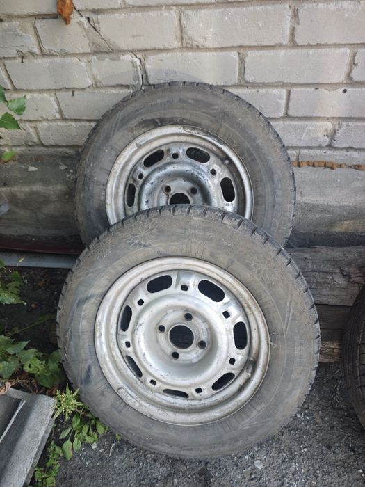 Продам резину 185/70R14