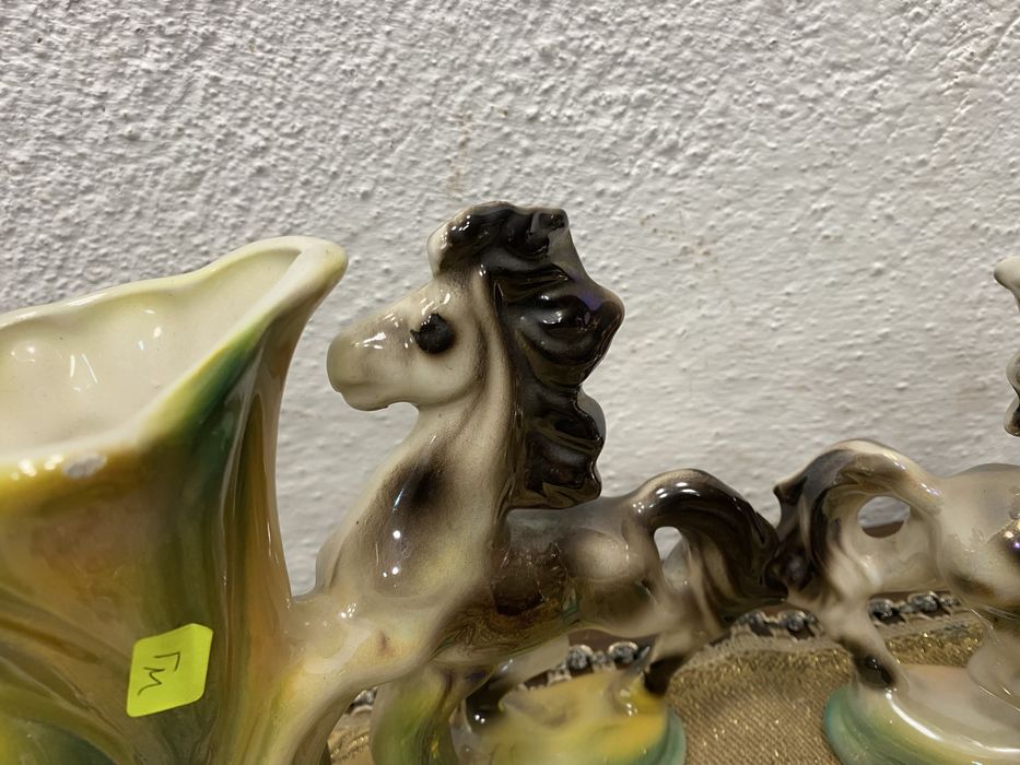 Винтидж порцеланови вази коне Declrate 1960 Италия