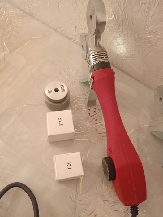 Паяльник для пластиковых труб утюг