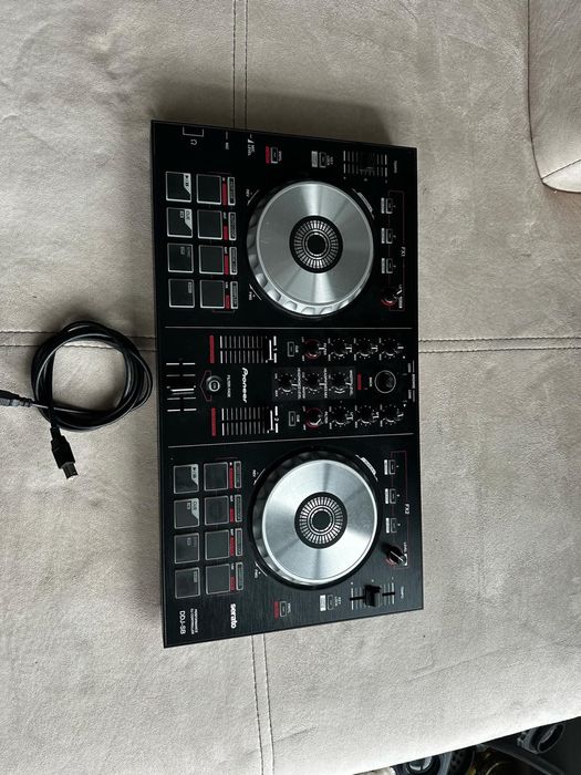 Pioneer DDJ-SB - DJ контролер / конзола