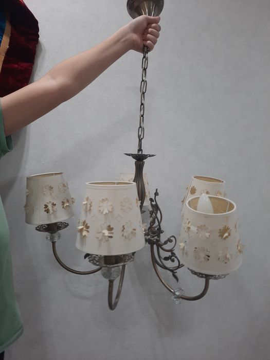 Люстра очень красивый