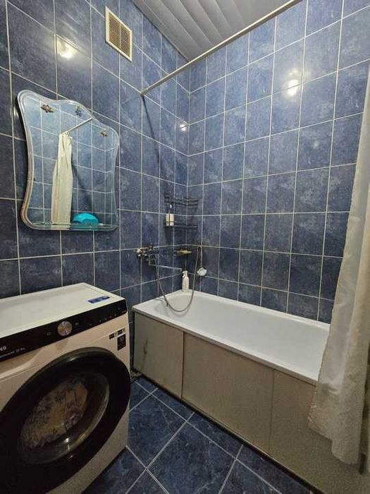 Продам 1ком. квартиру Навои 316