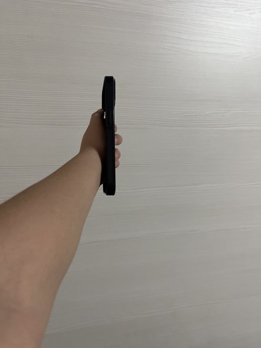 Чехол на iPhone 13 срочно продать‼️