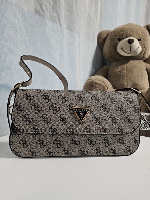 Gentute dama si seturi