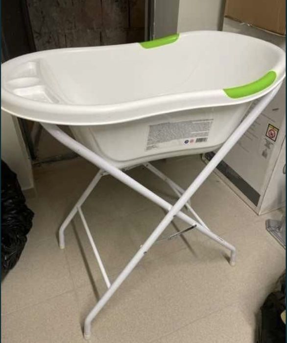 Вана за бебе със стойка