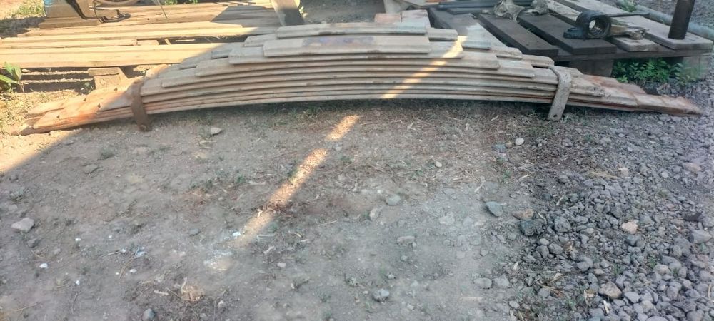 Продам рессоры на спецтехнику