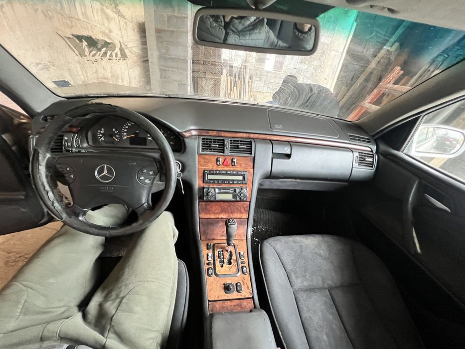 W210 автомат 2.2ЦДИ 143к.с на части