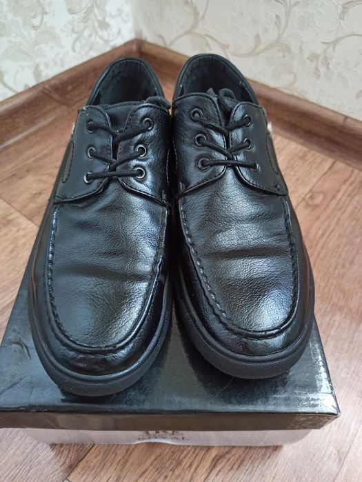 Туфли для подростка 40 р.