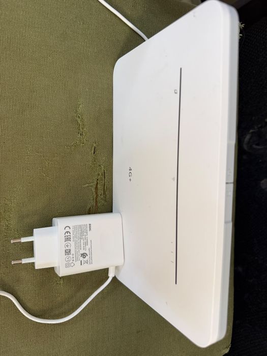 Router wireless cu slot SIM 4G +Huawei B535-333 Decodat