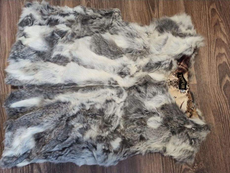 Елек от заешка кожа