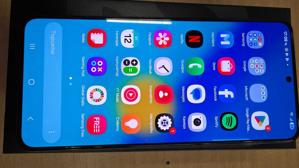 Продавам Samsung S21 Plus 128GB/ 8RAM 5G  Android 15