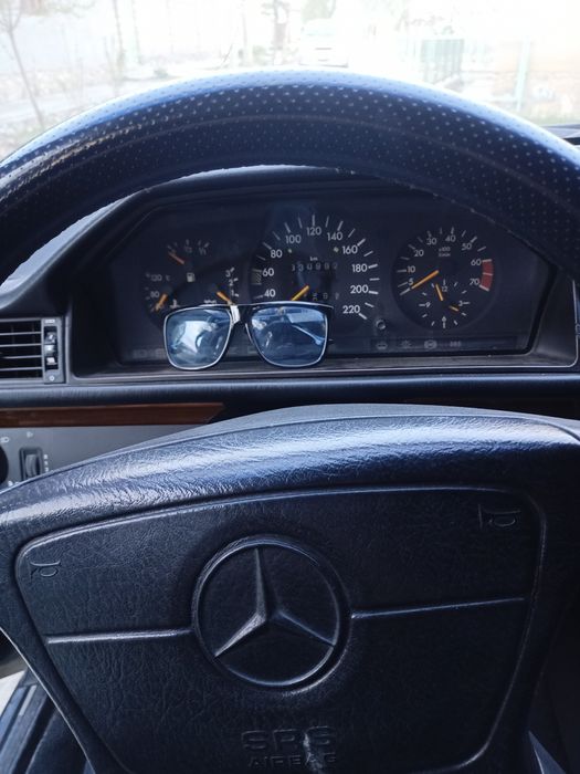 Mersedes sotiladi yili 1991 yurgani 330000