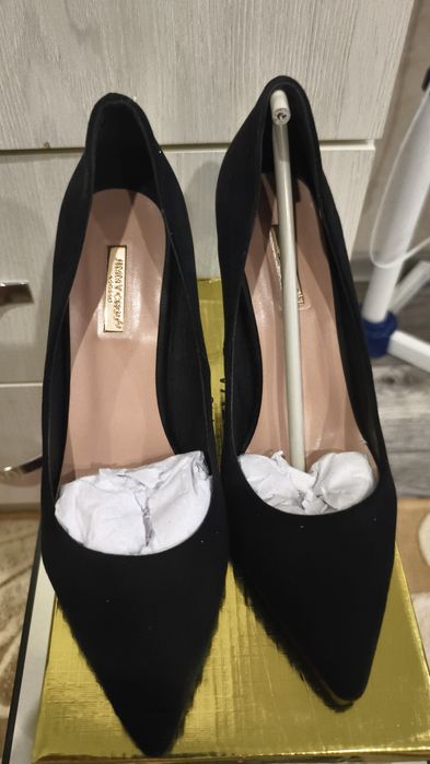 Продаю туфли  классические