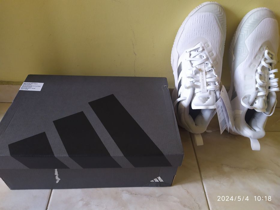 Маратонки Адидас