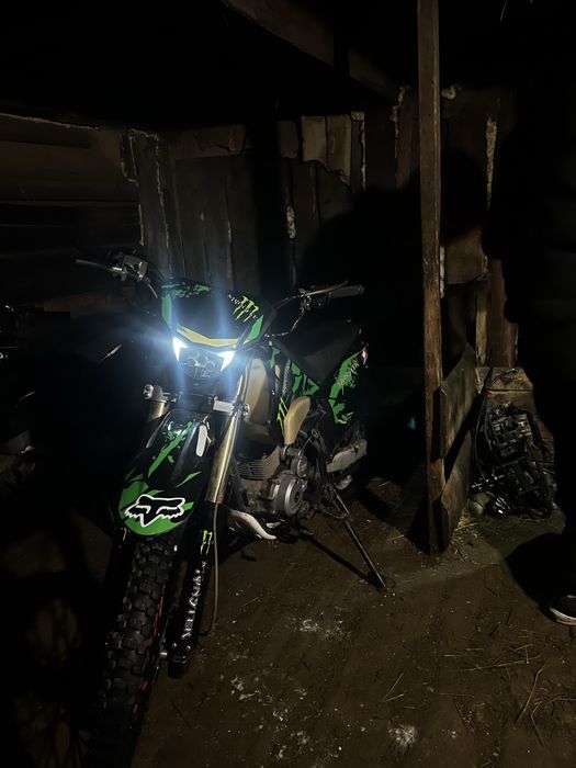 Продается мотоцикл в хорошем состояний