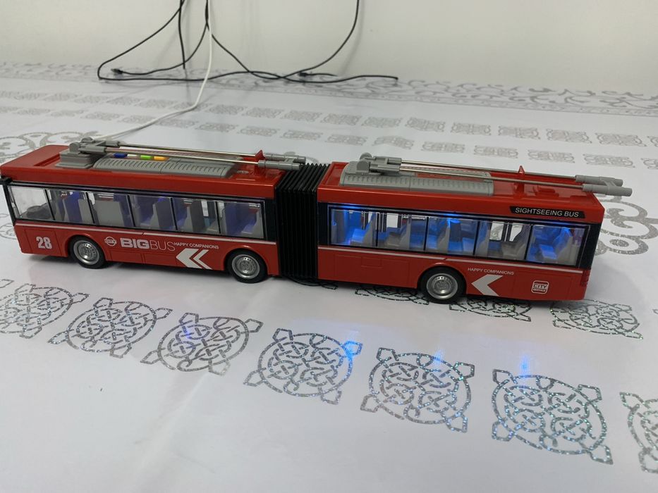 Продам игрушку троллейбус