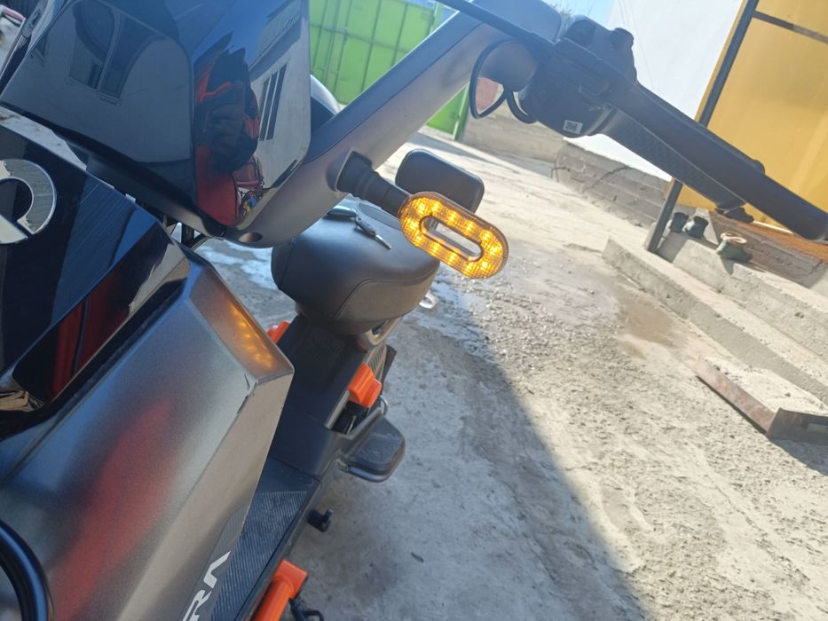 Электро мопед с оригинал зарядкой