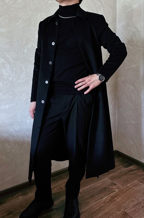 Продам пальто новое демисезонное