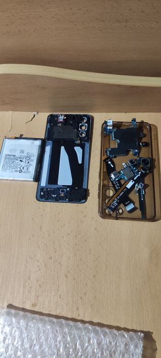 Samsung s21 fe за части